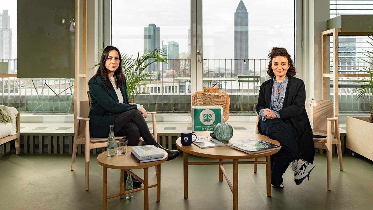 Ira Rosensaft und Laura Cazes im Studio