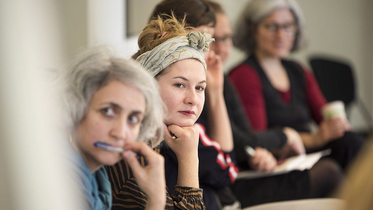 Momentaufnahme von aufmerksamen Seminarteilnehmerinnen