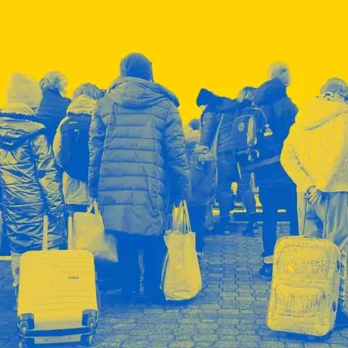 Menschen mit Koffern