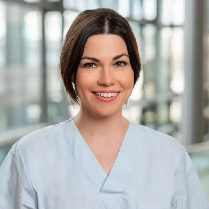 Dr. Lena Marie Seegers